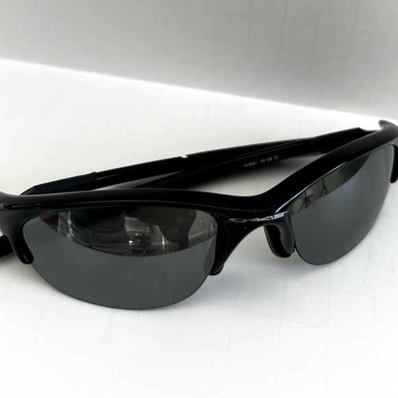 Oakley Polarized Black Sports Sunglasses 12-800J - Picture 1 of 16
